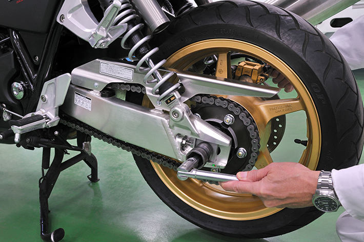 バイクのサスペンション調整を検討すべき場合とは?