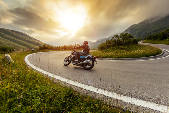 ワインディングロードはバイクの醍醐味！走り方や注意点、おすすめの峠道をご紹介